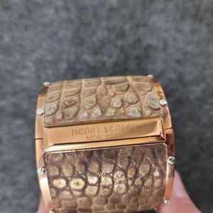 Henri Bendel Cuff bracelet